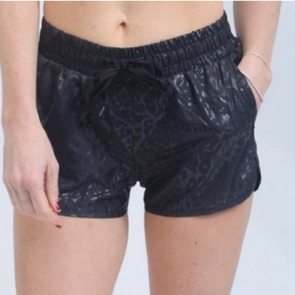 Zyia Active Bomber Medium Shorts Black Animal Metallic - Picture 1 of 13